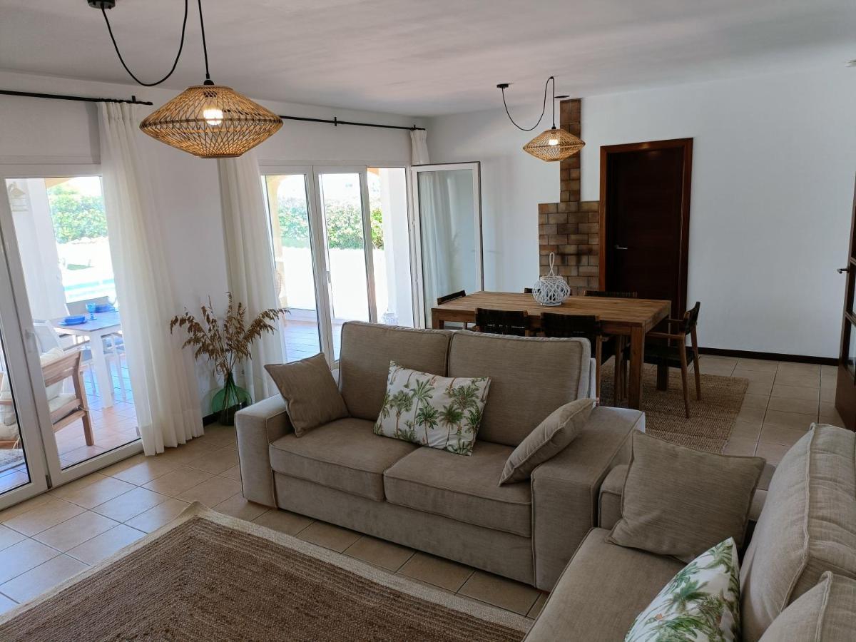 Villa Vega Relax En El Paraiso 埃斯·梅卡达尔 外观 照片