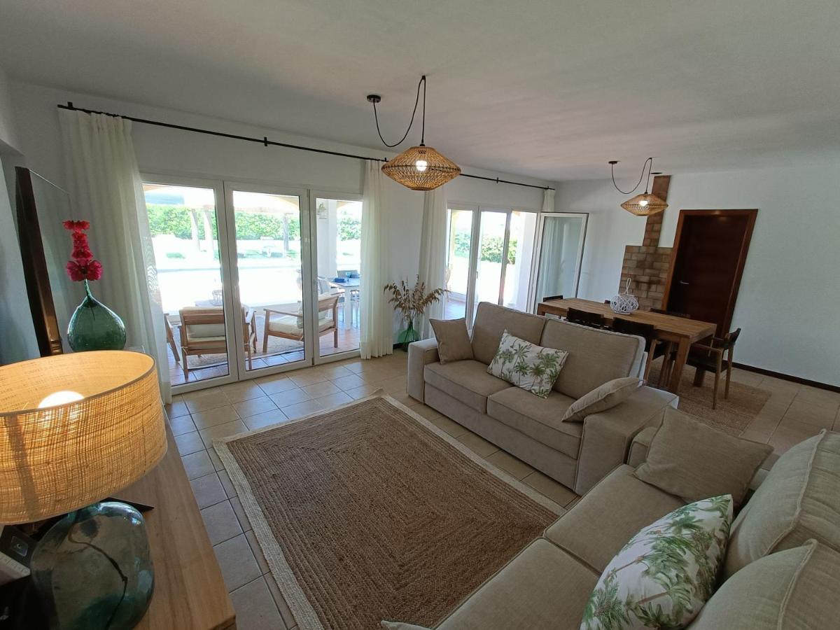 Villa Vega Relax En El Paraiso 埃斯·梅卡达尔 外观 照片